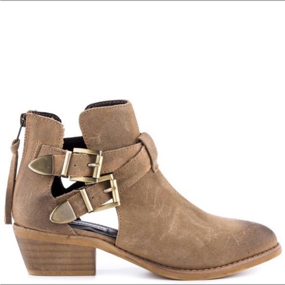 Steve Madden Suede Buckle Boots
